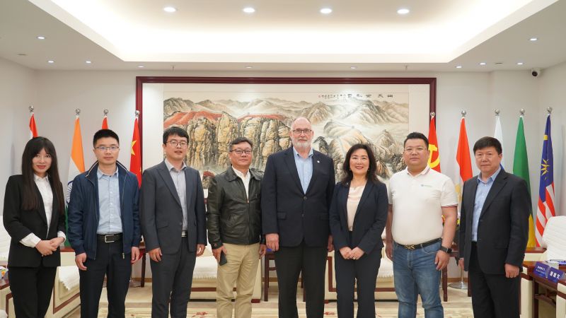 热烈欢迎 || 美国堪萨斯州代表团一行到访头号玩家环保参观交流